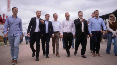 Otermín y una comitiva de intendentes del PJ llevaron su visión a Expoagro