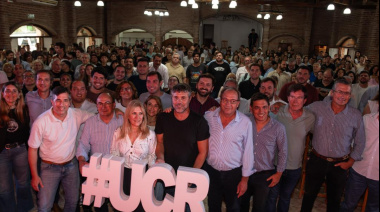 Con el respaldo de intendentes y 500 dirigentes, Fernández sacó músculo en Saladillo