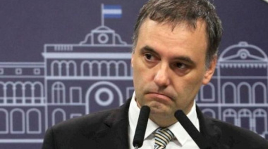 ¿Aguanta Adorni? La calle le pide la renuncia y el gobierno no convence