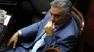 Boleta Única: Pareja cruza a la UCR y se mete en la disputa por la agenda electoral