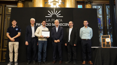 Un hito científico: Alak reconoció a los equipos de la UNLP en la misión Artemis II