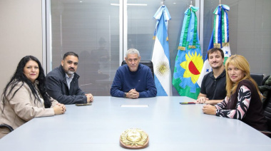 Ferraresi teje consensos con la oposición dialoguista para ampliar el frente anti Milei