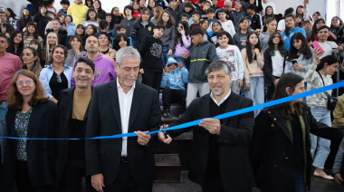 A puro corte de cinta, Ferraresi sigue potenciando la infraestructura escolar