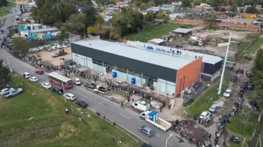 Postales de la crisis: 3.000 personas hicieron fila para 60 puestos de trabajo