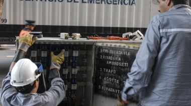 Una explosión en Edesur dejó miles de usuarios sin luz en al AMBA