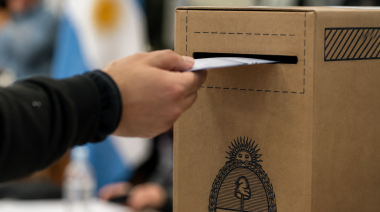Kicillof en alerta: la indefinición electoral de Milei tensiona a la Provincia