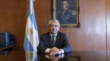 Denuncian que un secretario de Salud acumula expedientes sin firmar