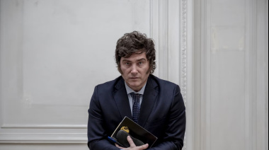 Se estancó la imagen de Milei: la economía ahoga y la Justicia aprieta