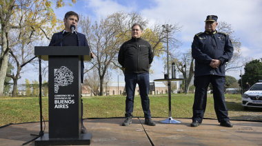 Kicillof fulminó a Milei tras el escándalo de Adorni: “busco un pendrive para la Provincia”