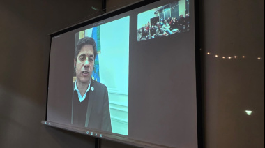 Kicillof en Paraná: fuerte autocrítica y llamado a “construir una alternativa frente a Milei”