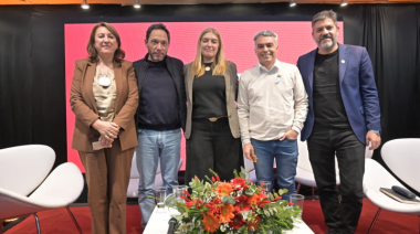 ¿Alianza en puerta? El socialismo tiende puentes con Kicillof, la UCR y la Coalición Cívica