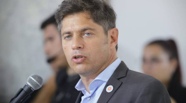 Kicillof avaló que los intendentes sigan en carrera y denunció el abandono de Milei