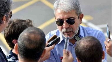 Aníbal Fernández pasó por Gobernación y rechazó el desdoblamiento electoral