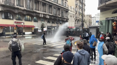 Tensión en la marcha al Congreso: la Policía reprime a los manifestantes
