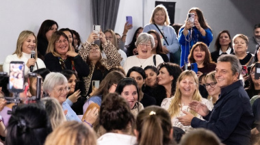 Massa reapareció en el Encuentro Nacional de Mujeres y presentó sus lineamientos de cara a 2027