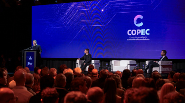 Kicillof le hace frente a la motosierra con el lanzamiento del Consejo de la Economía del Conocimiento