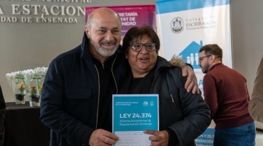 Secco avanza con la entrega de escrituras: cuántas familias fueron beneficiadas