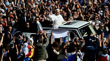 El Vaticano ultima detalles operativos y obliga a coordinar a Milei y Kicillof