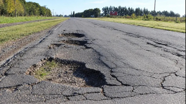 “Venga en auto y compruebe los cráteres”: De Leo desafió a Milei ante su llegada a Bahía Blanca
