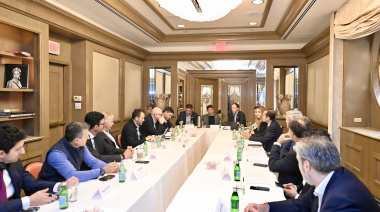 Kicillof encabezó una reunión con ejecutivos y fondos de inversión en Nueva York