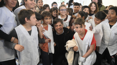 Con el foco educación, salud y vivienda, Kicillof llamó a defender el Estado frente al abandono de Milei