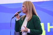 Magario llamó a “ponerle un freno a Milei” en las legislativas 