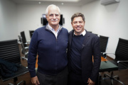 Kicillof defendió el debate interno del peronismo y criticó al gobierno de Milei como un “títere”
