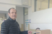 Stadnik y un voto con mensaje de "orden" en su bastión