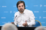 Kreplak cruzó a Milei: "El aumento en salud es del 3%, nos mienten y subestiman"