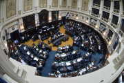 La Legislatura bonaerense prohíbe el uso de celulares en escuelas primarias