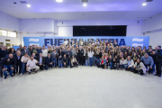 Kicillof encabezó una cumbre en Ensenada para unificar la campaña de Fuerza Patria