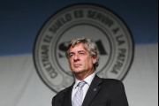 Pino manifestó desconfianza por la finalización temprana del cupo de US$7.000 millones