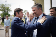 Hourcade recibió a Kicillof y recorrieron la nueva Casa de la Provincia