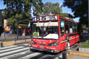 El gasoil golpea el bolsillo y los colectivos reducen frecuencias en AMBA
