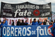 Trabajadores de FATE buscan reunión con Kicillof para evitar el cierre total