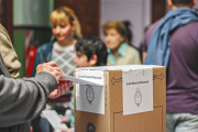 Desdoblamiento en puerta: la Junta Electoral propone cambios para “ordenar” las urnas bonaerenses