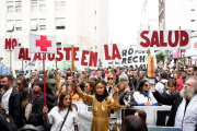 Salud en pie de guerra: gremios, estudiantes y trabajadores marcharon contra el ajuste de Milei