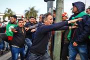 Katopodis puso el cuerpo frente a la represión en una marcha contra el ajuste en San martín