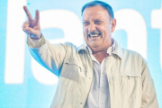 Quintela se posiciona en la carrera presidencial y reclama ampliar el peronismo