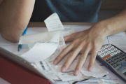 Las deudas familiares ya superan los 5 millones de hogares argentinos