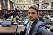 Se oficializa el enroque libertario y Romo deja la jefatura del bloque