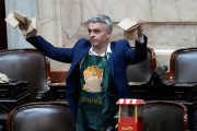 La oposición unida pidió una sesión especial por el patrimonio de Adorni