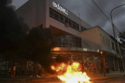 Una falla en la red de Edesur dejó a más de 32 mil usuarios sin luz en el sur del AMBA