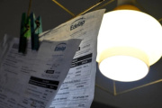 La canasta de servicios públicos subió en el AMBA y absorbe el 15% del salario promedio