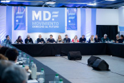 Las PASO empantanan la estrategia de desdoblamiento, pero Kicillof avanza