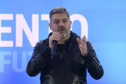 Carlos Bianco posterga disputas electorales y marca la cancha por la carrera a la Gobernación 