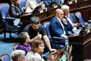 Tignanelli volvió a agitar la interna del peronismo: “Apenas los dejan balbucear que es inocente”