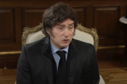 Milei rechazó que haya recesión, cruzó a Kicillof por el dólar y defendió el rumbo económico
