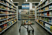 Consultoras advierten aceleración en alimentos y combustibles para septiembre