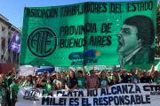 Con reclamos a Milei y a Kicillof, ATE le hace frente a la precarización con paro y movilización